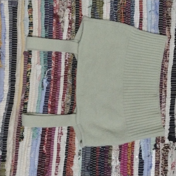 Witty Fox Crop Top - Picture 3 of 3